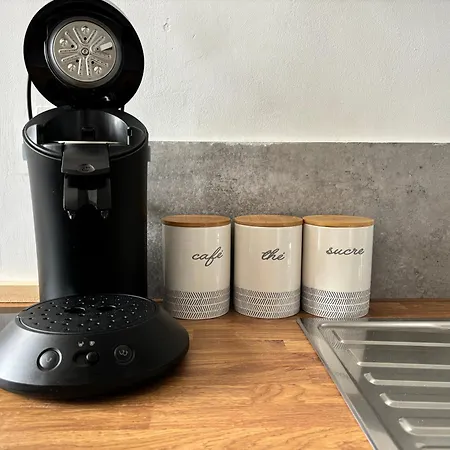 Proche Centre - Parking Securise アパート